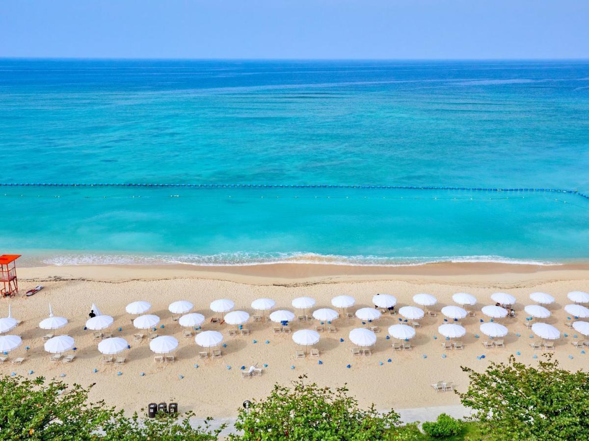 Hotel Nikko Alivila Yomitan Exterior foto The beach at the InterContinental Miami